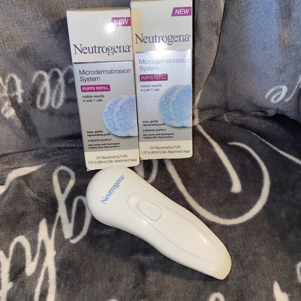 Neutrogena White Skincare Tool for Radiant Skin